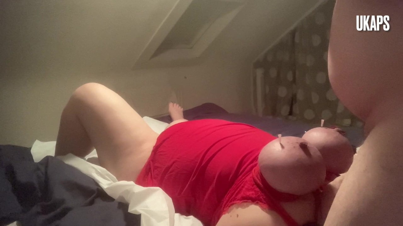 UKAnalPainslut takes needles in tits whilst giving head